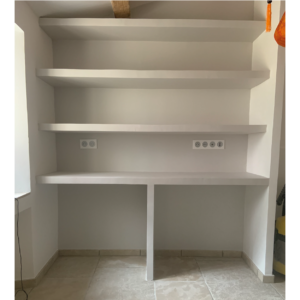 Lfa-construction-renovation-interieure-creation-etageres-suspendues-beton