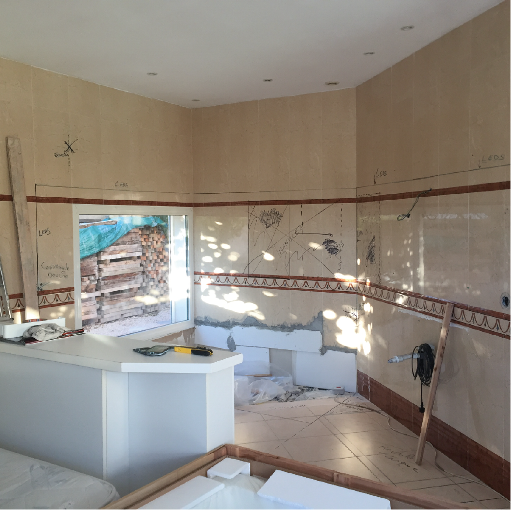 renovation-interieur-creation-salle-de-bain-lfa-construction-plan-de-cuques-balneo-baignoire
