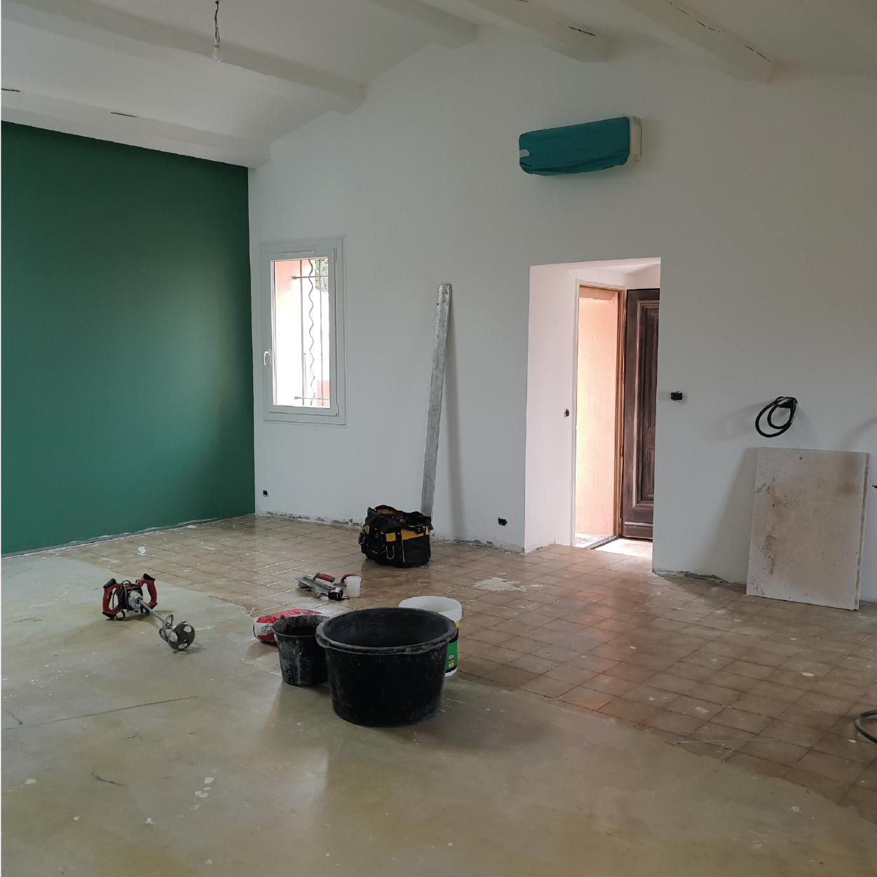 lfa-construction-renovation-interieur-sol-revetement-ragreage-travertin