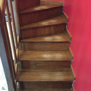 lfa-construction-renovation-interieur-peinture-escaliers-bicolore